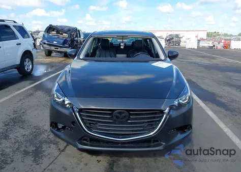 2018 Mazda Mazda3 Touring из США, поврежденный, VIN 3MZBN1V31JM174142